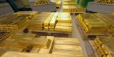 Světové centrální banky zkupují zlato. Zásoby ČNB jsou minimální