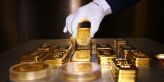 Zlato je nejdražší za poslední roky. Investoři v něm hledají jistotu v době celní války a slabých dluhopisů